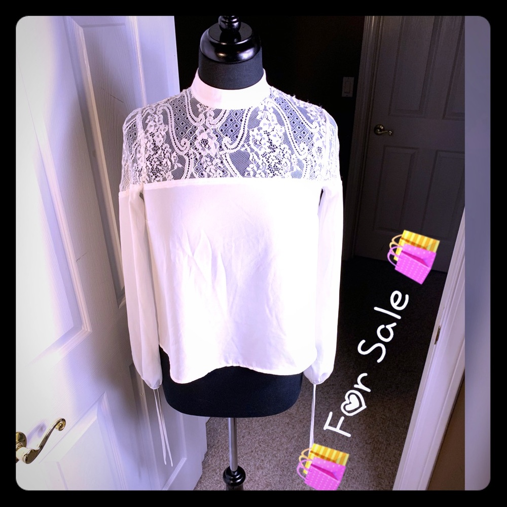 Forever 21 Lace design shirt